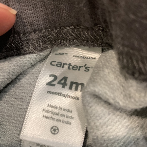 Carter’s Onsie T-Shirt in Gray and Matching Army Style Sweatpants in Green 24M - Picture 7 of 8